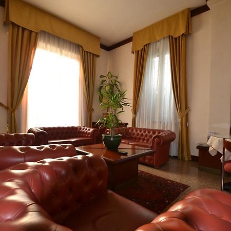 Hotel Residence Parma Exterior foto