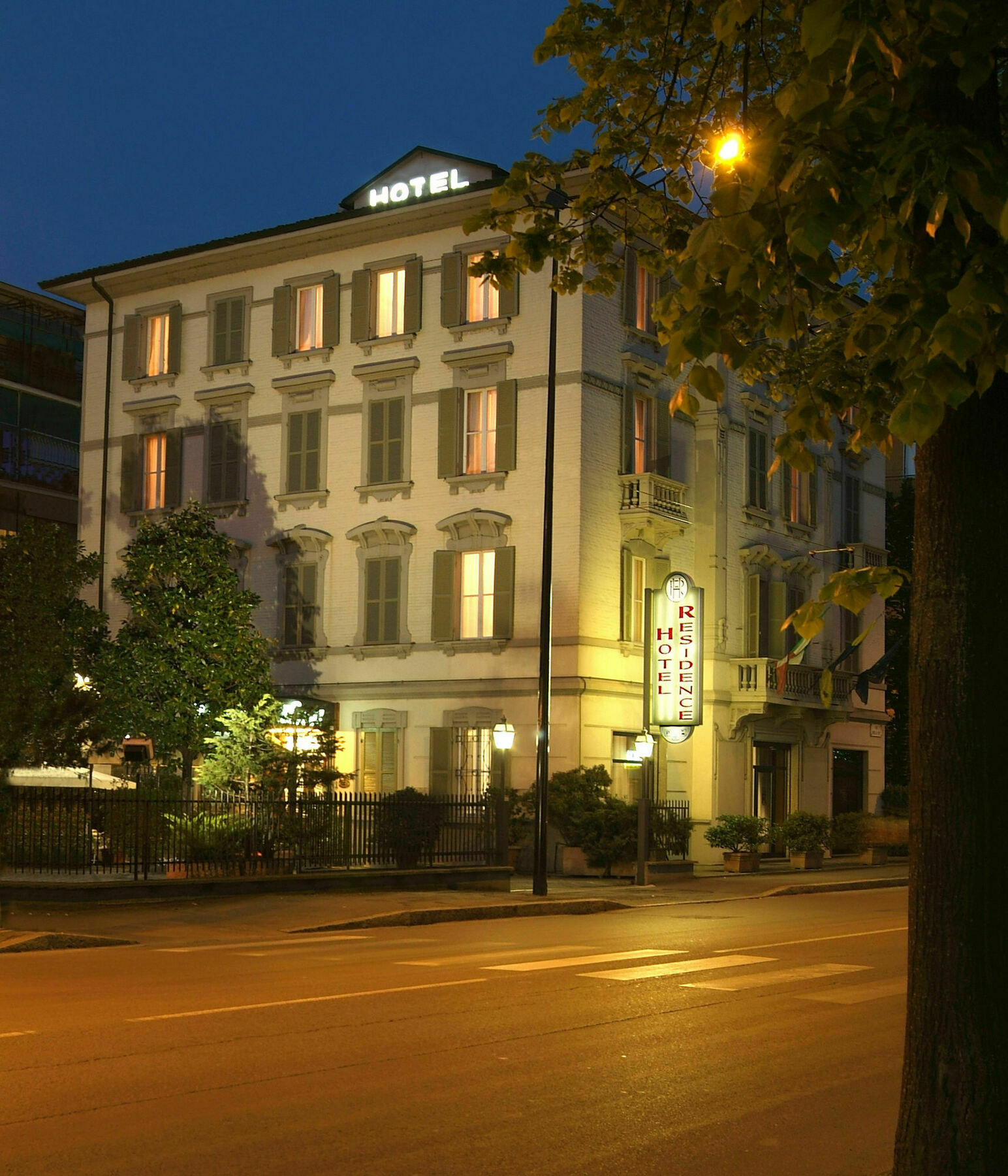 Hotel Residence Parma Exterior foto